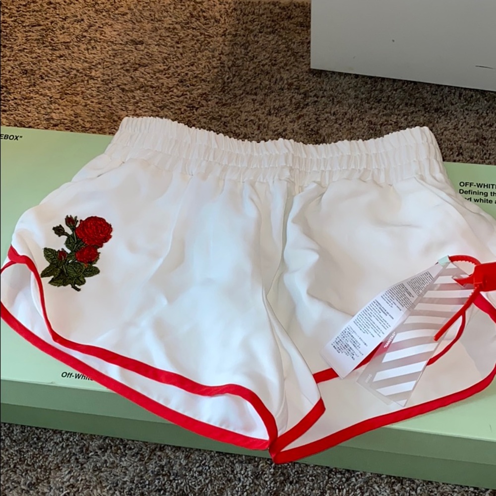 OFF-WHITE rose running shorts new with tag